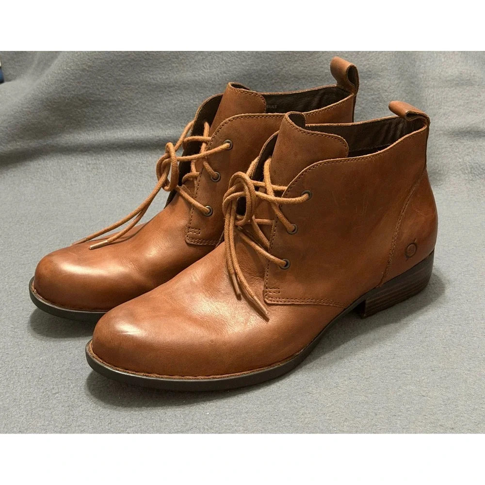 Born Mens sz 10M Leather Chukka Boots Tan Brown Lace Up Ankle Boots Heritage